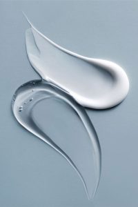 تفاوت پوست خشک و دهیدراته چیست؟ راه تشخیص سریع و درمان اصولی